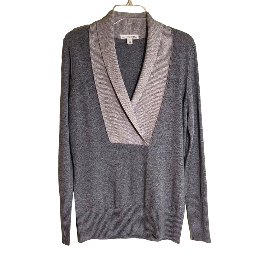 Banana Republic Luxury Cashmere Blend Gray Long Sleeve Sweater size M